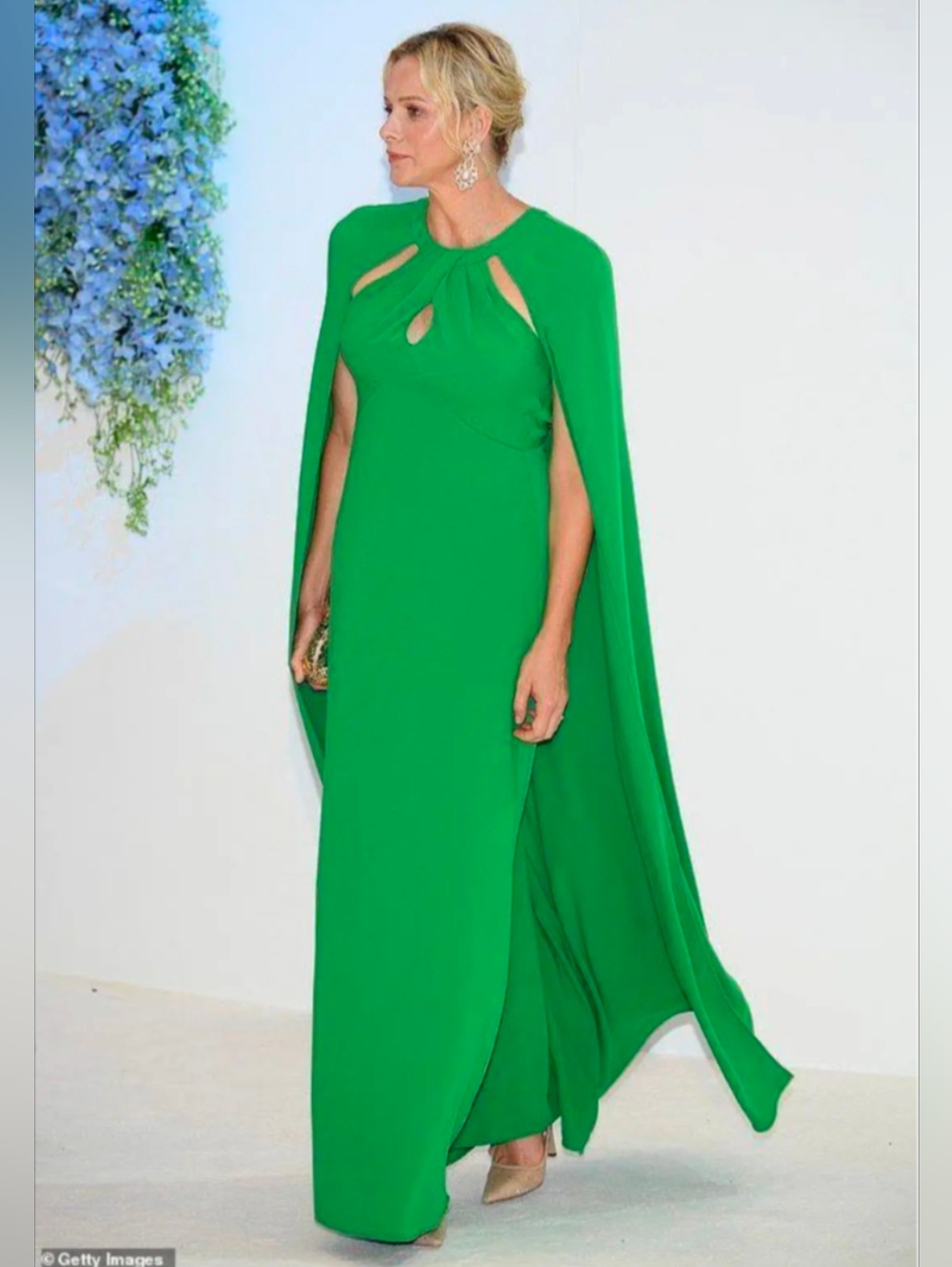NWT Marchesa Emerald Green Cape Dress Gown Size 16